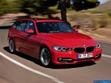 Ð¤Ð¾Ñ‚Ð¾Ð³Ñ€Ð°Ñ„Ð¸Ñ Ð°Ð²Ñ‚Ð¾Ð¼Ð¾Ð±Ð¸Ð»Ñ 2012 BMW 3-series Touring â„–001 Ð“Ð°Ð»ÐµÑ€ÐµÑ Ñ„Ð¾Ñ‚Ð¾Ð³Ñ€Ð°Ñ„Ð¸Ð¹ и обоев рабочего Ñтола Ñ Ð¸Ð·Ð¾Ð±Ñ€Ð°Ð¶ÐµÐ½Ð¸ÐµÐ¼ ÑкÑтерьера, интерьера, конÑтрукции и дизайнерÑких риÑунков Ð°Ð²Ñ‚Ð¾Ð¼Ð¾Ð±Ð¸Ð»Ñ 2012 BMW 3-series Touring.