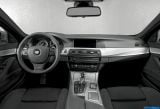 Ð¤Ð¾Ñ‚Ð¾Ð³Ñ€Ð°Ñ„Ð¸Ñ Ð°Ð²Ñ‚Ð¾Ð¼Ð¾Ð±Ð¸Ð»Ñ 2012 BMW 5-series M550d xDrive Sedan â„–100 Ð“Ð°Ð»ÐµÑ€ÐµÑ Ñ„Ð¾Ñ‚Ð¾Ð³Ñ€Ð°Ñ„Ð¸Ð¹ и обоев рабочего Ñтола Ñ Ð¸Ð·Ð¾Ð±Ñ€Ð°Ð¶ÐµÐ½Ð¸ÐµÐ¼ ÑкÑтерьера, интерьера, конÑтрукции и дизайнерÑких риÑунков Ð°Ð²Ñ‚Ð¾Ð¼Ð¾Ð±Ð¸Ð»Ñ 2012 BMW 5-series M550d xDrive Sedan.