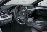 Ð¤Ð¾Ñ‚Ð¾Ð³Ñ€Ð°Ñ„Ð¸Ñ Ð°Ð²Ñ‚Ð¾Ð¼Ð¾Ð±Ð¸Ð»Ñ 2012 BMW 5-series M550d xDrive Sedan â„–101 Ð“Ð°Ð»ÐµÑ€ÐµÑ Ñ„Ð¾Ñ‚Ð¾Ð³Ñ€Ð°Ñ„Ð¸Ð¹ и обоев рабочего Ñтола Ñ Ð¸Ð·Ð¾Ð±Ñ€Ð°Ð¶ÐµÐ½Ð¸ÐµÐ¼ ÑкÑтерьера, интерьера, конÑтрукции и дизайнерÑких риÑунков Ð°Ð²Ñ‚Ð¾Ð¼Ð¾Ð±Ð¸Ð»Ñ 2012 BMW 5-series M550d xDrive Sedan.