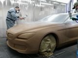 Ð“Ð°Ð»ÐµÑ€ÐµÑ Ñ„Ð¾Ñ‚Ð¾Ð³Ñ€Ð°Ñ„Ð¸Ð¹ Ð¸ Ð¾Ð±Ð¾ÐµÐ² Ñ€Ð°Ð±Ð¾Ñ‡ÐµÐ³Ð¾ ÑÑ‚Ð¾Ð»Ð° Ñ Ð¸Ð·Ð¾Ð±Ñ€Ð°Ð¶ÐµÐ½Ð¸ÐµÐ¼ ÑÐºÑÑ‚ÐµÑ€ÑŒÐµÑ€Ð°, Ð¸Ð½Ñ‚ÐµÑ€ÑŒÐµÑ€Ð°, ÐºÐ¾Ð½ÑÑ‚Ñ€ÑƒÐºÑ†Ð¸Ð¸ Ð¸ Ð´Ð¸Ð·Ð°Ð¹Ð½ÐµÑ€ÑÐºÐ¸Ñ… Ñ€Ð¸ÑÑƒÐ½ÐºÐ¾Ð² Ð°Ð²Ñ‚Ð¾Ð¼Ð¾Ð±Ð¸Ð»Ñ 2012 BMW 6-series Gran Coupe.