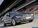 Ð¤Ð¾Ñ‚Ð¾Ð³Ñ€Ð°Ñ„Ð¸Ñ Ð°Ð²Ñ‚Ð¾Ð¼Ð¾Ð±Ð¸Ð»Ñ 2013 BMW 3-series Sedan â„–015 Ð“Ð°Ð»ÐµÑ€ÐµÑ Ñ„Ð¾Ñ‚Ð¾Ð³Ñ€Ð°Ñ„Ð¸Ð¹ и обоев рабочего Ñтола Ñ Ð¸Ð·Ð¾Ð±Ñ€Ð°Ð¶ÐµÐ½Ð¸ÐµÐ¼ ÑкÑтерьера, интерьера, конÑтрукции и дизайнерÑких риÑунков Ð°Ð²Ñ‚Ð¾Ð¼Ð¾Ð±Ð¸Ð»Ñ 2013 BMW 3-series Sedan.