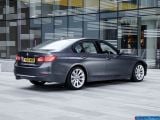 Ð¤Ð¾Ñ‚Ð¾Ð³Ñ€Ð°Ñ„Ð¸Ñ Ð°Ð²Ñ‚Ð¾Ð¼Ð¾Ð±Ð¸Ð»Ñ 2013 BMW 3-series Sedan â„–027 Ð“Ð°Ð»ÐµÑ€ÐµÑ Ñ„Ð¾Ñ‚Ð¾Ð³Ñ€Ð°Ñ„Ð¸Ð¹ и обоев рабочего Ñтола Ñ Ð¸Ð·Ð¾Ð±Ñ€Ð°Ð¶ÐµÐ½Ð¸ÐµÐ¼ ÑкÑтерьера, интерьера, конÑтрукции и дизайнерÑких риÑунков Ð°Ð²Ñ‚Ð¾Ð¼Ð¾Ð±Ð¸Ð»Ñ 2013 BMW 3-series Sedan.