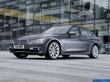 Ð¤Ð¾Ñ‚Ð¾Ð³Ñ€Ð°Ñ„Ð¸Ñ Ð°Ð²Ñ‚Ð¾Ð¼Ð¾Ð±Ð¸Ð»Ñ 2013 BMW 3-series Sedan â„–028 Ð“Ð°Ð»ÐµÑ€ÐµÑ Ñ„Ð¾Ñ‚Ð¾Ð³Ñ€Ð°Ñ„Ð¸Ð¹ и обоев рабочего Ñтола Ñ Ð¸Ð·Ð¾Ð±Ñ€Ð°Ð¶ÐµÐ½Ð¸ÐµÐ¼ ÑкÑтерьера, интерьера, конÑтрукции и дизайнерÑких риÑунков Ð°Ð²Ñ‚Ð¾Ð¼Ð¾Ð±Ð¸Ð»Ñ 2013 BMW 3-series Sedan.