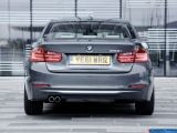 Ð¤Ð¾Ñ‚Ð¾Ð³Ñ€Ð°Ñ„Ð¸Ñ Ð°Ð²Ñ‚Ð¾Ð¼Ð¾Ð±Ð¸Ð»Ñ 2013 BMW 3-series Sedan â„–030 Ð“Ð°Ð»ÐµÑ€ÐµÑ Ñ„Ð¾Ñ‚Ð¾Ð³Ñ€Ð°Ñ„Ð¸Ð¹ и обоев рабочего Ñтола Ñ Ð¸Ð·Ð¾Ð±Ñ€Ð°Ð¶ÐµÐ½Ð¸ÐµÐ¼ ÑкÑтерьера, интерьера, конÑтрукции и дизайнерÑких риÑунков Ð°Ð²Ñ‚Ð¾Ð¼Ð¾Ð±Ð¸Ð»Ñ 2013 BMW 3-series Sedan.