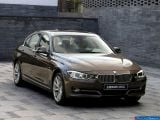 Ð¤Ð¾Ñ‚Ð¾Ð³Ñ€Ð°Ñ„Ð¸Ñ Ð°Ð²Ñ‚Ð¾Ð¼Ð¾Ð±Ð¸Ð»Ñ 2013 BMW 3-series Sedan â„–041 Ð“Ð°Ð»ÐµÑ€ÐµÑ Ñ„Ð¾Ñ‚Ð¾Ð³Ñ€Ð°Ñ„Ð¸Ð¹ и обоев рабочего Ñтола Ñ Ð¸Ð·Ð¾Ð±Ñ€Ð°Ð¶ÐµÐ½Ð¸ÐµÐ¼ ÑкÑтерьера, интерьера, конÑтрукции и дизайнерÑких риÑунков Ð°Ð²Ñ‚Ð¾Ð¼Ð¾Ð±Ð¸Ð»Ñ 2013 BMW 3-series Sedan.