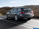 Ð¤Ð¾Ñ‚Ð¾Ð³Ñ€Ð°Ñ„Ð¸Ñ Ð°Ð²Ñ‚Ð¾Ð¼Ð¾Ð±Ð¸Ð»Ñ 2013 BMW 3-series Touring â„–018 Ð“Ð°Ð»ÐµÑ€ÐµÑ Ñ„Ð¾Ñ‚Ð¾Ð³Ñ€Ð°Ñ„Ð¸Ð¹ и обоев рабочего Ñтола Ñ Ð¸Ð·Ð¾Ð±Ñ€Ð°Ð¶ÐµÐ½Ð¸ÐµÐ¼ ÑкÑтерьера, интерьера, конÑтрукции и дизайнерÑких риÑунков Ð°Ð²Ñ‚Ð¾Ð¼Ð¾Ð±Ð¸Ð»Ñ 2013 BMW 3-series Touring.