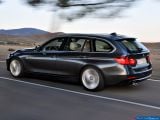 Ð¤Ð¾Ñ‚Ð¾Ð³Ñ€Ð°Ñ„Ð¸Ñ Ð°Ð²Ñ‚Ð¾Ð¼Ð¾Ð±Ð¸Ð»Ñ 2013 BMW 3-series Touring â„–017 Ð“Ð°Ð»ÐµÑ€ÐµÑ Ñ„Ð¾Ñ‚Ð¾Ð³Ñ€Ð°Ñ„Ð¸Ð¹ и обоев рабочего Ñтола Ñ Ð¸Ð·Ð¾Ð±Ñ€Ð°Ð¶ÐµÐ½Ð¸ÐµÐ¼ ÑкÑтерьера, интерьера, конÑтрукции и дизайнерÑких риÑунков Ð°Ð²Ñ‚Ð¾Ð¼Ð¾Ð±Ð¸Ð»Ñ 2013 BMW 3-series Touring.