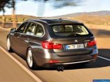 Ð¤Ð¾Ñ‚Ð¾Ð³Ñ€Ð°Ñ„Ð¸Ñ Ð°Ð²Ñ‚Ð¾Ð¼Ð¾Ð±Ð¸Ð»Ñ 2013 BMW 3-series Touring â„–022 Ð“Ð°Ð»ÐµÑ€ÐµÑ Ñ„Ð¾Ñ‚Ð¾Ð³Ñ€Ð°Ñ„Ð¸Ð¹ и обоев рабочего Ñтола Ñ Ð¸Ð·Ð¾Ð±Ñ€Ð°Ð¶ÐµÐ½Ð¸ÐµÐ¼ ÑкÑтерьера, интерьера, конÑтрукции и дизайнерÑких риÑунков Ð°Ð²Ñ‚Ð¾Ð¼Ð¾Ð±Ð¸Ð»Ñ 2013 BMW 3-series Touring.