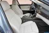 Ð¤Ð¾Ñ‚Ð¾Ð³Ñ€Ð°Ñ„Ð¸Ñ Ð°Ð²Ñ‚Ð¾Ð¼Ð¾Ð±Ð¸Ð»Ñ 2013 BMW 5-series Sedan ActiveHybrid â„–097 Ð“Ð°Ð»ÐµÑ€ÐµÑ Ñ„Ð¾Ñ‚Ð¾Ð³Ñ€Ð°Ñ„Ð¸Ð¹ и обоев рабочего Ñтола Ñ Ð¸Ð·Ð¾Ð±Ñ€Ð°Ð¶ÐµÐ½Ð¸ÐµÐ¼ ÑкÑтерьера, интерьера, конÑтрукции и дизайнерÑких риÑунков Ð°Ð²Ñ‚Ð¾Ð¼Ð¾Ð±Ð¸Ð»Ñ 2013 BMW 5-series Sedan ActiveHybrid.