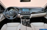 Ð¤Ð¾Ñ‚Ð¾Ð³Ñ€Ð°Ñ„Ð¸Ñ Ð°Ð²Ñ‚Ð¾Ð¼Ð¾Ð±Ð¸Ð»Ñ 2013 BMW 5-series Sedan ActiveHybrid â„–121 Ð“Ð°Ð»ÐµÑ€ÐµÑ Ñ„Ð¾Ñ‚Ð¾Ð³Ñ€Ð°Ñ„Ð¸Ð¹ и обоев рабочего Ñтола Ñ Ð¸Ð·Ð¾Ð±Ñ€Ð°Ð¶ÐµÐ½Ð¸ÐµÐ¼ ÑкÑтерьера, интерьера, конÑтрукции и дизайнерÑких риÑунков Ð°Ð²Ñ‚Ð¾Ð¼Ð¾Ð±Ð¸Ð»Ñ 2013 BMW 5-series Sedan ActiveHybrid.