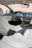 Ð¤Ð¾Ñ‚Ð¾Ð³Ñ€Ð°Ñ„Ð¸Ñ Ð°Ð²Ñ‚Ð¾Ð¼Ð¾Ð±Ð¸Ð»Ñ 2013 BMW 5-series Sedan ActiveHybrid â„–138 Ð“Ð°Ð»ÐµÑ€ÐµÑ Ñ„Ð¾Ñ‚Ð¾Ð³Ñ€Ð°Ñ„Ð¸Ð¹ и обоев рабочего Ñтола Ñ Ð¸Ð·Ð¾Ð±Ñ€Ð°Ð¶ÐµÐ½Ð¸ÐµÐ¼ ÑкÑтерьера, интерьера, конÑтрукции и дизайнерÑких риÑунков Ð°Ð²Ñ‚Ð¾Ð¼Ð¾Ð±Ð¸Ð»Ñ 2013 BMW 5-series Sedan ActiveHybrid.