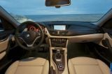 Ð¤Ð¾Ñ‚Ð¾Ð³Ñ€Ð°Ñ„Ð¸Ñ Ð°Ð²Ñ‚Ð¾Ð¼Ð¾Ð±Ð¸Ð»Ñ 2013 BMW X1 â„–083 Ð“Ð°Ð»ÐµÑ€ÐµÑ Ñ„Ð¾Ñ‚Ð¾Ð³Ñ€Ð°Ñ„Ð¸Ð¹ и обоев рабочего Ñтола Ñ Ð¸Ð·Ð¾Ð±Ñ€Ð°Ð¶ÐµÐ½Ð¸ÐµÐ¼ ÑкÑтерьера, интерьера, конÑтрукции и дизайнерÑких риÑунков Ð°Ð²Ñ‚Ð¾Ð¼Ð¾Ð±Ð¸Ð»Ñ 2013 BMW X1.