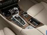 Ð¤Ð¾Ñ‚Ð¾Ð³Ñ€Ð°Ñ„Ð¸Ñ Ð°Ð²Ñ‚Ð¾Ð¼Ð¾Ð±Ð¸Ð»Ñ 2014 BMW 5-series â„–050 Ð“Ð°Ð»ÐµÑ€ÐµÑ Ñ„Ð¾Ñ‚Ð¾Ð³Ñ€Ð°Ñ„Ð¸Ð¹ и обоев рабочего Ñтола Ñ Ð¸Ð·Ð¾Ð±Ñ€Ð°Ð¶ÐµÐ½Ð¸ÐµÐ¼ ÑкÑтерьера, интерьера, конÑтрукции и дизайнерÑких риÑунков Ð°Ð²Ñ‚Ð¾Ð¼Ð¾Ð±Ð¸Ð»Ñ 2014 BMW 5-series.