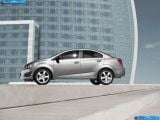 Ð¤Ð¾Ñ‚Ð¾Ð³Ñ€Ð°Ñ„Ð¸Ñ Ð°Ð²Ñ‚Ð¾Ð¼Ð¾Ð±Ð¸Ð»Ñ 2012 Chevrolet Aveo Sedan â„–015 Ð“Ð°Ð»ÐµÑ€ÐµÑ Ñ„Ð¾Ñ‚Ð¾Ð³Ñ€Ð°Ñ„Ð¸Ð¹ и обоев рабочего Ñтола Ñ Ð¸Ð·Ð¾Ð±Ñ€Ð°Ð¶ÐµÐ½Ð¸ÐµÐ¼ ÑкÑтерьера, интерьера, конÑтрукции и дизайнерÑких риÑунков Ð°Ð²Ñ‚Ð¾Ð¼Ð¾Ð±Ð¸Ð»Ñ 2012 Chevrolet Aveo Sedan.
