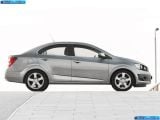 Ð¤Ð¾Ñ‚Ð¾Ð³Ñ€Ð°Ñ„Ð¸Ñ Ð°Ð²Ñ‚Ð¾Ð¼Ð¾Ð±Ð¸Ð»Ñ 2012 Chevrolet Aveo Sedan â„–016 Ð“Ð°Ð»ÐµÑ€ÐµÑ Ñ„Ð¾Ñ‚Ð¾Ð³Ñ€Ð°Ñ„Ð¸Ð¹ и обоев рабочего Ñтола Ñ Ð¸Ð·Ð¾Ð±Ñ€Ð°Ð¶ÐµÐ½Ð¸ÐµÐ¼ ÑкÑтерьера, интерьера, конÑтрукции и дизайнерÑких риÑунков Ð°Ð²Ñ‚Ð¾Ð¼Ð¾Ð±Ð¸Ð»Ñ 2012 Chevrolet Aveo Sedan.