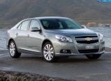 Ð¤Ð¾Ñ‚Ð¾Ð³Ñ€Ð°Ñ„Ð¸Ñ Ð°Ð²Ñ‚Ð¾Ð¼Ð¾Ð±Ð¸Ð»Ñ 2013 Chevrolet Malibu â„–026 Ð“Ð°Ð»ÐµÑ€ÐµÑ Ñ„Ð¾Ñ‚Ð¾Ð³Ñ€Ð°Ñ„Ð¸Ð¹ и обоев рабочего Ñтола Ñ Ð¸Ð·Ð¾Ð±Ñ€Ð°Ð¶ÐµÐ½Ð¸ÐµÐ¼ ÑкÑтерьера, интерьера, конÑтрукции и дизайнерÑких риÑунков Ð°Ð²Ñ‚Ð¾Ð¼Ð¾Ð±Ð¸Ð»Ñ 2013 Chevrolet Malibu.