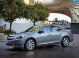 Ð¤Ð¾Ñ‚Ð¾Ð³Ñ€Ð°Ñ„Ð¸Ñ Ð°Ð²Ñ‚Ð¾Ð¼Ð¾Ð±Ð¸Ð»Ñ 2013 Chevrolet Malibu â„–035 Ð“Ð°Ð»ÐµÑ€ÐµÑ Ñ„Ð¾Ñ‚Ð¾Ð³Ñ€Ð°Ñ„Ð¸Ð¹ и обоев рабочего Ñтола Ñ Ð¸Ð·Ð¾Ð±Ñ€Ð°Ð¶ÐµÐ½Ð¸ÐµÐ¼ ÑкÑтерьера, интерьера, конÑтрукции и дизайнерÑких риÑунков Ð°Ð²Ñ‚Ð¾Ð¼Ð¾Ð±Ð¸Ð»Ñ 2013 Chevrolet Malibu.