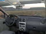 Ð“Ð°Ð»ÐµÑ€ÐµÑ Ñ„Ð¾Ñ‚Ð¾Ð³Ñ€Ð°Ñ„Ð¸Ð¹ Ð¸ Ð¾Ð±Ð¾ÐµÐ² Ñ€Ð°Ð±Ð¾Ñ‡ÐµÐ³Ð¾ ÑÑ‚Ð¾Ð»Ð° Ñ Ð¸Ð·Ð¾Ð±Ñ€Ð°Ð¶ÐµÐ½Ð¸ÐµÐ¼ ÑÐºÑÑ‚ÐµÑ€ÑŒÐµÑ€Ð°, Ð¸Ð½Ñ‚ÐµÑ€ÑŒÐµÑ€Ð°, ÐºÐ¾Ð½ÑÑ‚Ñ€ÑƒÐºÑ†Ð¸Ð¸ Ð¸ Ð´Ð¸Ð·Ð°Ð¹Ð½ÐµÑ€ÑÐºÐ¸Ñ… Ñ€Ð¸ÑÑƒÐ½ÐºÐ¾Ð² Ð°Ð²Ñ‚Ð¾Ð¼Ð¾Ð±Ð¸Ð»Ñ 2005 Dacia Logan 1.4 MPI.