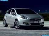 Ð¤Ð¾Ñ‚Ð¾Ð³Ñ€Ð°Ñ„Ð¸Ñ Ð°Ð²Ñ‚Ð¾Ð¼Ð¾Ð±Ð¸Ð»Ñ 2007 Fiat Bravo â„–002 Ð“Ð°Ð»ÐµÑ€ÐµÑ Ñ„Ð¾Ñ‚Ð¾Ð³Ñ€Ð°Ñ„Ð¸Ð¹ и обоев рабочего Ñтола Ñ Ð¸Ð·Ð¾Ð±Ñ€Ð°Ð¶ÐµÐ½Ð¸ÐµÐ¼ ÑкÑтерьера, интерьера, конÑтрукции и дизайнерÑких риÑунков Ð°Ð²Ñ‚Ð¾Ð¼Ð¾Ð±Ð¸Ð»Ñ 2007 Fiat Bravo.