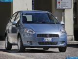 Ð¤Ð¾Ñ‚Ð¾Ð³Ñ€Ð°Ñ„Ð¸Ñ Ð°Ð²Ñ‚Ð¾Ð¼Ð¾Ð±Ð¸Ð»Ñ 2009 Fiat Grande Punto Natural Power â„–004 Ð“Ð°Ð»ÐµÑ€ÐµÑ Ñ„Ð¾Ñ‚Ð¾Ð³Ñ€Ð°Ñ„Ð¸Ð¹ и обоев рабочего Ñтола Ñ Ð¸Ð·Ð¾Ð±Ñ€Ð°Ð¶ÐµÐ½Ð¸ÐµÐ¼ ÑкÑтерьера, интерьера, конÑтрукции и дизайнерÑких риÑунков Ð°Ð²Ñ‚Ð¾Ð¼Ð¾Ð±Ð¸Ð»Ñ 2009 Fiat Grande Punto Natural Power.