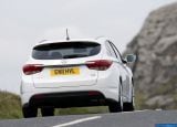 Ð¤Ð¾Ñ‚Ð¾Ð³Ñ€Ð°Ñ„Ð¸Ñ Ð°Ð²Ñ‚Ð¾Ð¼Ð¾Ð±Ð¸Ð»Ñ 2012 Hyundai i40 Tourer UK Version â„–061 Ð“Ð°Ð»ÐµÑ€ÐµÑ Ñ„Ð¾Ñ‚Ð¾Ð³Ñ€Ð°Ñ„Ð¸Ð¹ и обоев рабочего Ñтола Ñ Ð¸Ð·Ð¾Ð±Ñ€Ð°Ð¶ÐµÐ½Ð¸ÐµÐ¼ ÑкÑтерьера, интерьера, конÑтрукции и дизайнерÑких риÑунков Ð°Ð²Ñ‚Ð¾Ð¼Ð¾Ð±Ð¸Ð»Ñ 2012 Hyundai i40 Tourer UK Version.