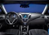Ð¤Ð¾Ñ‚Ð¾Ð³Ñ€Ð°Ñ„Ð¸Ñ Ð°Ð²Ñ‚Ð¾Ð¼Ð¾Ð±Ð¸Ð»Ñ 2012 Hyundai Veloster â„–139 Ð“Ð°Ð»ÐµÑ€ÐµÑ Ñ„Ð¾Ñ‚Ð¾Ð³Ñ€Ð°Ñ„Ð¸Ð¹ и обоев рабочего Ñтола Ñ Ð¸Ð·Ð¾Ð±Ñ€Ð°Ð¶ÐµÐ½Ð¸ÐµÐ¼ ÑкÑтерьера, интерьера, конÑтрукции и дизайнерÑких риÑунков Ð°Ð²Ñ‚Ð¾Ð¼Ð¾Ð±Ð¸Ð»Ñ 2012 Hyundai Veloster.