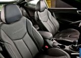 Ð¤Ð¾Ñ‚Ð¾Ð³Ñ€Ð°Ñ„Ð¸Ñ Ð°Ð²Ñ‚Ð¾Ð¼Ð¾Ð±Ð¸Ð»Ñ 2012 Hyundai Veloster â„–151 Ð“Ð°Ð»ÐµÑ€ÐµÑ Ñ„Ð¾Ñ‚Ð¾Ð³Ñ€Ð°Ñ„Ð¸Ð¹ и обоев рабочего Ñтола Ñ Ð¸Ð·Ð¾Ð±Ñ€Ð°Ð¶ÐµÐ½Ð¸ÐµÐ¼ ÑкÑтерьера, интерьера, конÑтрукции и дизайнерÑких риÑунков Ð°Ð²Ñ‚Ð¾Ð¼Ð¾Ð±Ð¸Ð»Ñ 2012 Hyundai Veloster.