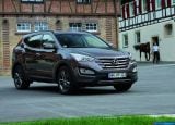 Ð¤Ð¾Ñ‚Ð¾Ð³Ñ€Ð°Ñ„Ð¸Ñ Ð°Ð²Ñ‚Ð¾Ð¼Ð¾Ð±Ð¸Ð»Ñ 2013 Hyundai Santa Fe Eu-version â„–019 Ð“Ð°Ð»ÐµÑ€ÐµÑ Ñ„Ð¾Ñ‚Ð¾Ð³Ñ€Ð°Ñ„Ð¸Ð¹ и обоев рабочего Ñтола Ñ Ð¸Ð·Ð¾Ð±Ñ€Ð°Ð¶ÐµÐ½Ð¸ÐµÐ¼ ÑкÑтерьера, интерьера, конÑтрукции и дизайнерÑких риÑунков Ð°Ð²Ñ‚Ð¾Ð¼Ð¾Ð±Ð¸Ð»Ñ 2013 Hyundai Santa Fe Eu-version.