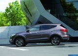 Ð¤Ð¾Ñ‚Ð¾Ð³Ñ€Ð°Ñ„Ð¸Ñ Ð°Ð²Ñ‚Ð¾Ð¼Ð¾Ð±Ð¸Ð»Ñ 2013 Hyundai Santa Fe Eu-version â„–032 Ð“Ð°Ð»ÐµÑ€ÐµÑ Ñ„Ð¾Ñ‚Ð¾Ð³Ñ€Ð°Ñ„Ð¸Ð¹ и обоев рабочего Ñтола Ñ Ð¸Ð·Ð¾Ð±Ñ€Ð°Ð¶ÐµÐ½Ð¸ÐµÐ¼ ÑкÑтерьера, интерьера, конÑтрукции и дизайнерÑких риÑунков Ð°Ð²Ñ‚Ð¾Ð¼Ð¾Ð±Ð¸Ð»Ñ 2013 Hyundai Santa Fe Eu-version.
