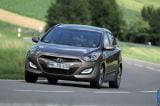 Ð¤Ð¾Ñ‚Ð¾Ð³Ñ€Ð°Ñ„Ð¸Ñ Ð°Ð²Ñ‚Ð¾Ð¼Ð¾Ð±Ð¸Ð»Ñ 2013 Hyundai i30 wagon â„–033 Ð“Ð°Ð»ÐµÑ€ÐµÑ Ñ„Ð¾Ñ‚Ð¾Ð³Ñ€Ð°Ñ„Ð¸Ð¹ и обоев рабочего Ñтола Ñ Ð¸Ð·Ð¾Ð±Ñ€Ð°Ð¶ÐµÐ½Ð¸ÐµÐ¼ ÑкÑтерьера, интерьера, конÑтрукции и дизайнерÑких риÑунков Ð°Ð²Ñ‚Ð¾Ð¼Ð¾Ð±Ð¸Ð»Ñ 2013 Hyundai i30 wagon.