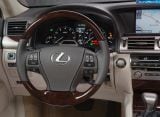 Ð¤Ð¾Ñ‚Ð¾Ð³Ñ€Ð°Ñ„Ð¸Ñ Ð°Ð²Ñ‚Ð¾Ð¼Ð¾Ð±Ð¸Ð»Ñ 2013 Lexus LS460 â„–007 Ð“Ð°Ð»ÐµÑ€ÐµÑ Ñ„Ð¾Ñ‚Ð¾Ð³Ñ€Ð°Ñ„Ð¸Ð¹ и обоев рабочего Ñтола Ñ Ð¸Ð·Ð¾Ð±Ñ€Ð°Ð¶ÐµÐ½Ð¸ÐµÐ¼ ÑкÑтерьера, интерьера, конÑтрукции и дизайнерÑких риÑунков Ð°Ð²Ñ‚Ð¾Ð¼Ð¾Ð±Ð¸Ð»Ñ 2013 Lexus LS460.