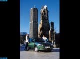 Ð“Ð°Ð»ÐµÑ€ÐµÑ Ñ„Ð¾Ñ‚Ð¾Ð³Ñ€Ð°Ñ„Ð¸Ð¹ Ð¸ Ð¾Ð±Ð¾ÐµÐ² Ñ€Ð°Ð±Ð¾Ñ‡ÐµÐ³Ð¾ ÑÑ‚Ð¾Ð»Ð° Ñ Ð¸Ð·Ð¾Ð±Ñ€Ð°Ð¶ÐµÐ½Ð¸ÐµÐ¼ ÑÐºÑÑ‚ÐµÑ€ÑŒÐµÑ€Ð°, Ð¸Ð½Ñ‚ÐµÑ€ÑŒÐµÑ€Ð°, ÐºÐ¾Ð½ÑÑ‚Ñ€ÑƒÐºÑ†Ð¸Ð¸ Ð¸ Ð´Ð¸Ð·Ð°Ð¹Ð½ÐµÑ€ÑÐºÐ¸Ñ… Ñ€Ð¸ÑÑƒÐ½ÐºÐ¾Ð² Ð°Ð²Ñ‚Ð¾Ð¼Ð¾Ð±Ð¸Ð»Ñ 2000 Mazda Demio.