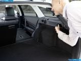 Ð“Ð°Ð»ÐµÑ€ÐµÑ Ñ„Ð¾Ñ‚Ð¾Ð³Ñ€Ð°Ñ„Ð¸Ð¹ Ð¸ Ð¾Ð±Ð¾ÐµÐ² Ñ€Ð°Ð±Ð¾Ñ‡ÐµÐ³Ð¾ ÑÑ‚Ð¾Ð»Ð° Ñ Ð¸Ð·Ð¾Ð±Ñ€Ð°Ð¶ÐµÐ½Ð¸ÐµÐ¼ ÑÐºÑÑ‚ÐµÑ€ÑŒÐµÑ€Ð°, Ð¸Ð½Ñ‚ÐµÑ€ÑŒÐµÑ€Ð°, ÐºÐ¾Ð½ÑÑ‚Ñ€ÑƒÐºÑ†Ð¸Ð¸ Ð¸ Ð´Ð¸Ð·Ð°Ð¹Ð½ÐµÑ€ÑÐºÐ¸Ñ… Ñ€Ð¸ÑÑƒÐ½ÐºÐ¾Ð² Ð°Ð²Ñ‚Ð¾Ð¼Ð¾Ð±Ð¸Ð»Ñ 2011 Mazda 6 Wagon.