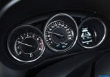 Ð“Ð°Ð»ÐµÑ€ÐµÑ Ñ„Ð¾Ñ‚Ð¾Ð³Ñ€Ð°Ñ„Ð¸Ð¹ Ð¸ Ð¾Ð±Ð¾ÐµÐ² Ñ€Ð°Ð±Ð¾Ñ‡ÐµÐ³Ð¾ ÑÑ‚Ð¾Ð»Ð° Ñ Ð¸Ð·Ð¾Ð±Ñ€Ð°Ð¶ÐµÐ½Ð¸ÐµÐ¼ ÑÐºÑÑ‚ÐµÑ€ÑŒÐµÑ€Ð°, Ð¸Ð½Ñ‚ÐµÑ€ÑŒÐµÑ€Ð°, ÐºÐ¾Ð½ÑÑ‚Ñ€ÑƒÐºÑ†Ð¸Ð¸ Ð¸ Ð´Ð¸Ð·Ð°Ð¹Ð½ÐµÑ€ÑÐºÐ¸Ñ… Ñ€Ð¸ÑÑƒÐ½ÐºÐ¾Ð² Ð°Ð²Ñ‚Ð¾Ð¼Ð¾Ð±Ð¸Ð»Ñ 2013 Mazda 6 Sedan.
