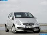 Ð¤Ð¾Ñ‚Ð¾Ð³Ñ€Ð°Ñ„Ð¸Ñ Ð°Ð²Ñ‚Ð¾Ð¼Ð¾Ð±Ð¸Ð»Ñ 2009 Mercedes-Benz A-class â„–002 Ð“Ð°Ð»ÐµÑ€ÐµÑ Ñ„Ð¾Ñ‚Ð¾Ð³Ñ€Ð°Ñ„Ð¸Ð¹ и обоев рабочего Ñтола Ñ Ð¸Ð·Ð¾Ð±Ñ€Ð°Ð¶ÐµÐ½Ð¸ÐµÐ¼ ÑкÑтерьера, интерьера, конÑтрукции и дизайнерÑких риÑунков Ð°Ð²Ñ‚Ð¾Ð¼Ð¾Ð±Ð¸Ð»Ñ 2009 Mercedes-Benz A-class.