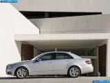 Ð¤Ð¾Ñ‚Ð¾Ð³Ñ€Ð°Ñ„Ð¸Ñ Ð°Ð²Ñ‚Ð¾Ð¼Ð¾Ð±Ð¸Ð»Ñ 2010 Mercedes-Benz E-class â„–059 Ð“Ð°Ð»ÐµÑ€ÐµÑ Ñ„Ð¾Ñ‚Ð¾Ð³Ñ€Ð°Ñ„Ð¸Ð¹ и обоев рабочего Ñтола Ñ Ð¸Ð·Ð¾Ð±Ñ€Ð°Ð¶ÐµÐ½Ð¸ÐµÐ¼ ÑкÑтерьера, интерьера, конÑтрукции и дизайнерÑких риÑунков Ð°Ð²Ñ‚Ð¾Ð¼Ð¾Ð±Ð¸Ð»Ñ 2010 Mercedes-Benz E-class.
