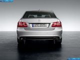 Ð¤Ð¾Ñ‚Ð¾Ð³Ñ€Ð°Ñ„Ð¸Ñ Ð°Ð²Ñ‚Ð¾Ð¼Ð¾Ð±Ð¸Ð»Ñ 2010 Mercedes-Benz E-class â„–124 Ð“Ð°Ð»ÐµÑ€ÐµÑ Ñ„Ð¾Ñ‚Ð¾Ð³Ñ€Ð°Ñ„Ð¸Ð¹ и обоев рабочего Ñтола Ñ Ð¸Ð·Ð¾Ð±Ñ€Ð°Ð¶ÐµÐ½Ð¸ÐµÐ¼ ÑкÑтерьера, интерьера, конÑтрукции и дизайнерÑких риÑунков Ð°Ð²Ñ‚Ð¾Ð¼Ð¾Ð±Ð¸Ð»Ñ 2010 Mercedes-Benz E-class.