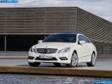 Ð¤Ð¾Ñ‚Ð¾Ð³Ñ€Ð°Ñ„Ð¸Ñ Ð°Ð²Ñ‚Ð¾Ð¼Ð¾Ð±Ð¸Ð»Ñ 2010 Mercedes-Benz E-class Coupe â„–010 Ð“Ð°Ð»ÐµÑ€ÐµÑ Ñ„Ð¾Ñ‚Ð¾Ð³Ñ€Ð°Ñ„Ð¸Ð¹ и обоев рабочего Ñтола Ñ Ð¸Ð·Ð¾Ð±Ñ€Ð°Ð¶ÐµÐ½Ð¸ÐµÐ¼ ÑкÑтерьера, интерьера, конÑтрукции и дизайнерÑких риÑунков Ð°Ð²Ñ‚Ð¾Ð¼Ð¾Ð±Ð¸Ð»Ñ 2010 Mercedes-Benz E-class Coupe.