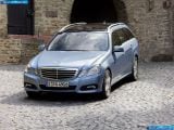 Ð¤Ð¾Ñ‚Ð¾Ð³Ñ€Ð°Ñ„Ð¸Ñ Ð°Ð²Ñ‚Ð¾Ð¼Ð¾Ð±Ð¸Ð»Ñ 2010 Mercedes-Benz E-class Estate â„–012 Ð“Ð°Ð»ÐµÑ€ÐµÑ Ñ„Ð¾Ñ‚Ð¾Ð³Ñ€Ð°Ñ„Ð¸Ð¹ и обоев рабочего Ñтола Ñ Ð¸Ð·Ð¾Ð±Ñ€Ð°Ð¶ÐµÐ½Ð¸ÐµÐ¼ ÑкÑтерьера, интерьера, конÑтрукции и дизайнерÑких риÑунков Ð°Ð²Ñ‚Ð¾Ð¼Ð¾Ð±Ð¸Ð»Ñ 2010 Mercedes-Benz E-class Estate.