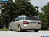 Ð¤Ð¾Ñ‚Ð¾Ð³Ñ€Ð°Ñ„Ð¸Ñ Ð°Ð²Ñ‚Ð¾Ð¼Ð¾Ð±Ð¸Ð»Ñ 2010 Mercedes-Benz E-class Estate â„–064 Ð“Ð°Ð»ÐµÑ€ÐµÑ Ñ„Ð¾Ñ‚Ð¾Ð³Ñ€Ð°Ñ„Ð¸Ð¹ и обоев рабочего Ñтола Ñ Ð¸Ð·Ð¾Ð±Ñ€Ð°Ð¶ÐµÐ½Ð¸ÐµÐ¼ ÑкÑтерьера, интерьера, конÑтрукции и дизайнерÑких риÑунков Ð°Ð²Ñ‚Ð¾Ð¼Ð¾Ð±Ð¸Ð»Ñ 2010 Mercedes-Benz E-class Estate.
