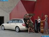Ð¤Ð¾Ñ‚Ð¾Ð³Ñ€Ð°Ñ„Ð¸Ñ Ð°Ð²Ñ‚Ð¾Ð¼Ð¾Ð±Ð¸Ð»Ñ 2010 Mercedes-Benz E-class Estate â„–074 Ð“Ð°Ð»ÐµÑ€ÐµÑ Ñ„Ð¾Ñ‚Ð¾Ð³Ñ€Ð°Ñ„Ð¸Ð¹ и обоев рабочего Ñтола Ñ Ð¸Ð·Ð¾Ð±Ñ€Ð°Ð¶ÐµÐ½Ð¸ÐµÐ¼ ÑкÑтерьера, интерьера, конÑтрукции и дизайнерÑких риÑунков Ð°Ð²Ñ‚Ð¾Ð¼Ð¾Ð±Ð¸Ð»Ñ 2010 Mercedes-Benz E-class Estate.