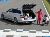 Ð¤Ð¾Ñ‚Ð¾Ð³Ñ€Ð°Ñ„Ð¸Ñ Ð°Ð²Ñ‚Ð¾Ð¼Ð¾Ð±Ð¸Ð»Ñ 2010 Mercedes-Benz E63 Amg Estate â„–025 Ð“Ð°Ð»ÐµÑ€ÐµÑ Ñ„Ð¾Ñ‚Ð¾Ð³Ñ€Ð°Ñ„Ð¸Ð¹ и обоев рабочего Ñтола Ñ Ð¸Ð·Ð¾Ð±Ñ€Ð°Ð¶ÐµÐ½Ð¸ÐµÐ¼ ÑкÑтерьера, интерьера, конÑтрукции и дизайнерÑких риÑунков Ð°Ð²Ñ‚Ð¾Ð¼Ð¾Ð±Ð¸Ð»Ñ 2010 Mercedes-Benz E63 Amg Estate.