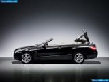 Ð¤Ð¾Ñ‚Ð¾Ð³Ñ€Ð°Ñ„Ð¸Ñ Ð°Ð²Ñ‚Ð¾Ð¼Ð¾Ð±Ð¸Ð»Ñ 2011 Mercedes-Benz E-class Cabriolet â„–121 Ð“Ð°Ð»ÐµÑ€ÐµÑ Ñ„Ð¾Ñ‚Ð¾Ð³Ñ€Ð°Ñ„Ð¸Ð¹ и обоев рабочего Ñтола Ñ Ð¸Ð·Ð¾Ð±Ñ€Ð°Ð¶ÐµÐ½Ð¸ÐµÐ¼ ÑкÑтерьера, интерьера, конÑтрукции и дизайнерÑких риÑунков Ð°Ð²Ñ‚Ð¾Ð¼Ð¾Ð±Ð¸Ð»Ñ 2011 Mercedes-Benz E-class Cabriolet.