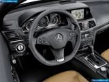 Ð¤Ð¾Ñ‚Ð¾Ð³Ñ€Ð°Ñ„Ð¸Ñ Ð°Ð²Ñ‚Ð¾Ð¼Ð¾Ð±Ð¸Ð»Ñ 2011 Mercedes-Benz E-class Cabriolet â„–135 Ð“Ð°Ð»ÐµÑ€ÐµÑ Ñ„Ð¾Ñ‚Ð¾Ð³Ñ€Ð°Ñ„Ð¸Ð¹ и обоев рабочего Ñтола Ñ Ð¸Ð·Ð¾Ð±Ñ€Ð°Ð¶ÐµÐ½Ð¸ÐµÐ¼ ÑкÑтерьера, интерьера, конÑтрукции и дизайнерÑких риÑунков Ð°Ð²Ñ‚Ð¾Ð¼Ð¾Ð±Ð¸Ð»Ñ 2011 Mercedes-Benz E-class Cabriolet.