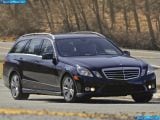 Ð“Ð°Ð»ÐµÑ€ÐµÑ Ñ„Ð¾Ñ‚Ð¾Ð³Ñ€Ð°Ñ„Ð¸Ð¹ Ð¸ Ð¾Ð±Ð¾ÐµÐ² Ñ€Ð°Ð±Ð¾Ñ‡ÐµÐ³Ð¾ ÑÑ‚Ð¾Ð»Ð° Ñ Ð¸Ð·Ð¾Ð±Ñ€Ð°Ð¶ÐµÐ½Ð¸ÐµÐ¼ ÑÐºÑÑ‚ÐµÑ€ÑŒÐµÑ€Ð°, Ð¸Ð½Ñ‚ÐµÑ€ÑŒÐµÑ€Ð°, ÐºÐ¾Ð½ÑÑ‚Ñ€ÑƒÐºÑ†Ð¸Ð¸ Ð¸ Ð´Ð¸Ð·Ð°Ð¹Ð½ÐµÑ€ÑÐºÐ¸Ñ… Ñ€Ð¸ÑÑƒÐ½ÐºÐ¾Ð² Ð°Ð²Ñ‚Ð¾Ð¼Ð¾Ð±Ð¸Ð»Ñ 2011 Mercedes-Benz E350 4matic Wagon.