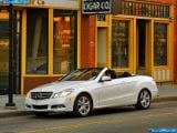 Ð¤Ð¾Ñ‚Ð¾Ð³Ñ€Ð°Ñ„Ð¸Ñ Ð°Ð²Ñ‚Ð¾Ð¼Ð¾Ð±Ð¸Ð»Ñ 2011 Mercedes-Benz E350 Cabriolet â„–013 Ð“Ð°Ð»ÐµÑ€ÐµÑ Ñ„Ð¾Ñ‚Ð¾Ð³Ñ€Ð°Ñ„Ð¸Ð¹ и обоев рабочего Ñтола Ñ Ð¸Ð·Ð¾Ð±Ñ€Ð°Ð¶ÐµÐ½Ð¸ÐµÐ¼ ÑкÑтерьера, интерьера, конÑтрукции и дизайнерÑких риÑунков Ð°Ð²Ñ‚Ð¾Ð¼Ð¾Ð±Ð¸Ð»Ñ 2011 Mercedes-Benz E350 Cabriolet.