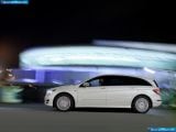 Ð¤Ð¾Ñ‚Ð¾Ð³Ñ€Ð°Ñ„Ð¸Ñ Ð°Ð²Ñ‚Ð¾Ð¼Ð¾Ð±Ð¸Ð»Ñ 2011 Mercedes-Benz R-class â„–044 Ð“Ð°Ð»ÐµÑ€ÐµÑ Ñ„Ð¾Ñ‚Ð¾Ð³Ñ€Ð°Ñ„Ð¸Ð¹ и обоев рабочего Ñтола Ñ Ð¸Ð·Ð¾Ð±Ñ€Ð°Ð¶ÐµÐ½Ð¸ÐµÐ¼ ÑкÑтерьера, интерьера, конÑтрукции и дизайнерÑких риÑунков Ð°Ð²Ñ‚Ð¾Ð¼Ð¾Ð±Ð¸Ð»Ñ 2011 Mercedes-Benz R-class.