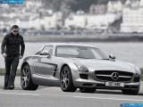 Ð¤Ð¾Ñ‚Ð¾Ð³Ñ€Ð°Ñ„Ð¸Ñ Ð°Ð²Ñ‚Ð¾Ð¼Ð¾Ð±Ð¸Ð»Ñ 2011 Mercedes-Benz Sls Amg Uk Version â„–039 Ð“Ð°Ð»ÐµÑ€ÐµÑ Ñ„Ð¾Ñ‚Ð¾Ð³Ñ€Ð°Ñ„Ð¸Ð¹ и обоев рабочего Ñтола Ñ Ð¸Ð·Ð¾Ð±Ñ€Ð°Ð¶ÐµÐ½Ð¸ÐµÐ¼ ÑкÑтерьера, интерьера, конÑтрукции и дизайнерÑких риÑунков Ð°Ð²Ñ‚Ð¾Ð¼Ð¾Ð±Ð¸Ð»Ñ 2011 Mercedes-Benz Sls Amg Uk Version.