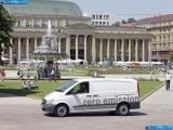Ð“Ð°Ð»ÐµÑ€ÐµÑ Ñ„Ð¾Ñ‚Ð¾Ð³Ñ€Ð°Ñ„Ð¸Ð¹ Ð¸ Ð¾Ð±Ð¾ÐµÐ² Ñ€Ð°Ð±Ð¾Ñ‡ÐµÐ³Ð¾ ÑÑ‚Ð¾Ð»Ð° Ñ Ð¸Ð·Ð¾Ð±Ñ€Ð°Ð¶ÐµÐ½Ð¸ÐµÐ¼ ÑÐºÑÑ‚ÐµÑ€ÑŒÐµÑ€Ð°, Ð¸Ð½Ñ‚ÐµÑ€ÑŒÐµÑ€Ð°, ÐºÐ¾Ð½ÑÑ‚Ñ€ÑƒÐºÑ†Ð¸Ð¸ Ð¸ Ð´Ð¸Ð·Ð°Ð¹Ð½ÐµÑ€ÑÐºÐ¸Ñ… Ñ€Ð¸ÑÑƒÐ½ÐºÐ¾Ð² Ð°Ð²Ñ‚Ð¾Ð¼Ð¾Ð±Ð¸Ð»Ñ 2011 Mercedes-Benz Vito E-cell.