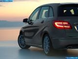 Ð¤Ð¾Ñ‚Ð¾Ð³Ñ€Ð°Ñ„Ð¸Ñ Ð°Ð²Ñ‚Ð¾Ð¼Ð¾Ð±Ð¸Ð»Ñ 2012 Mercedes-Benz B-class â„–128 Ð“Ð°Ð»ÐµÑ€ÐµÑ Ñ„Ð¾Ñ‚Ð¾Ð³Ñ€Ð°Ñ„Ð¸Ð¹ и обоев рабочего Ñтола Ñ Ð¸Ð·Ð¾Ð±Ñ€Ð°Ð¶ÐµÐ½Ð¸ÐµÐ¼ ÑкÑтерьера, интерьера, конÑтрукции и дизайнерÑких риÑунков Ð°Ð²Ñ‚Ð¾Ð¼Ð¾Ð±Ð¸Ð»Ñ 2012 Mercedes-Benz B-class.